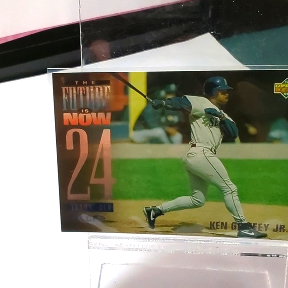 1994 Upper Deck Ken Griffey Jr. #53 Baseball Card - Picture 4 of 8